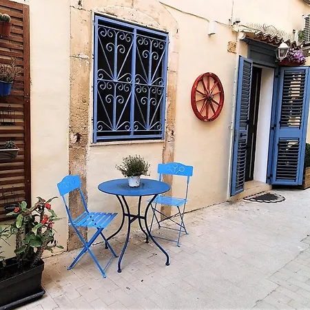 Ortigia Castel Maniace Szirakúza